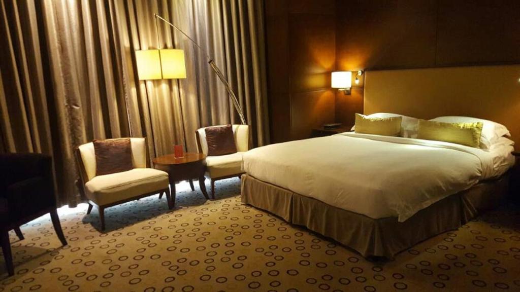 Asiana Hotel Dubai Dış mekan fotoğraf A room at the hotel