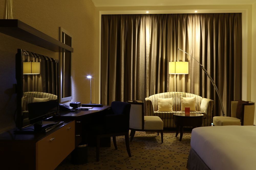 Asiana Hotel Dubai Dış mekan fotoğraf A room at the hotel